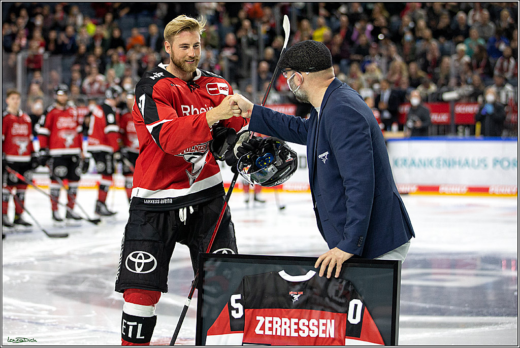 PENNY DEL; Koelner Haie- Bietigheim Steelers; Koeln, 19.11.2021